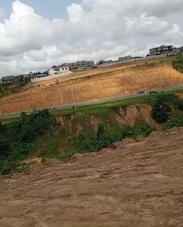 Terrain Titré, Songon Mbrathé